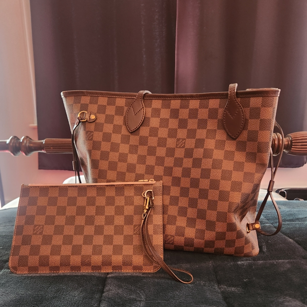 Louis Vuitton Neverfull MM With Clutch